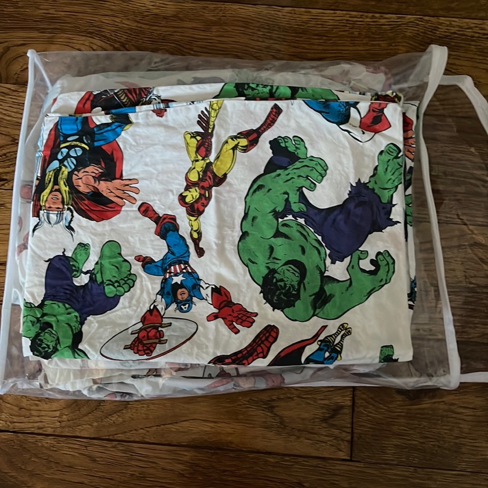 Pottery Barn Kids Queen Size Marvel Sheet Set